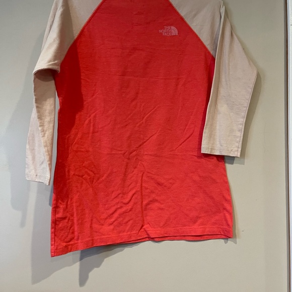 The North Face 3/4 sleeve Tee EUC - Picture 2 of 3